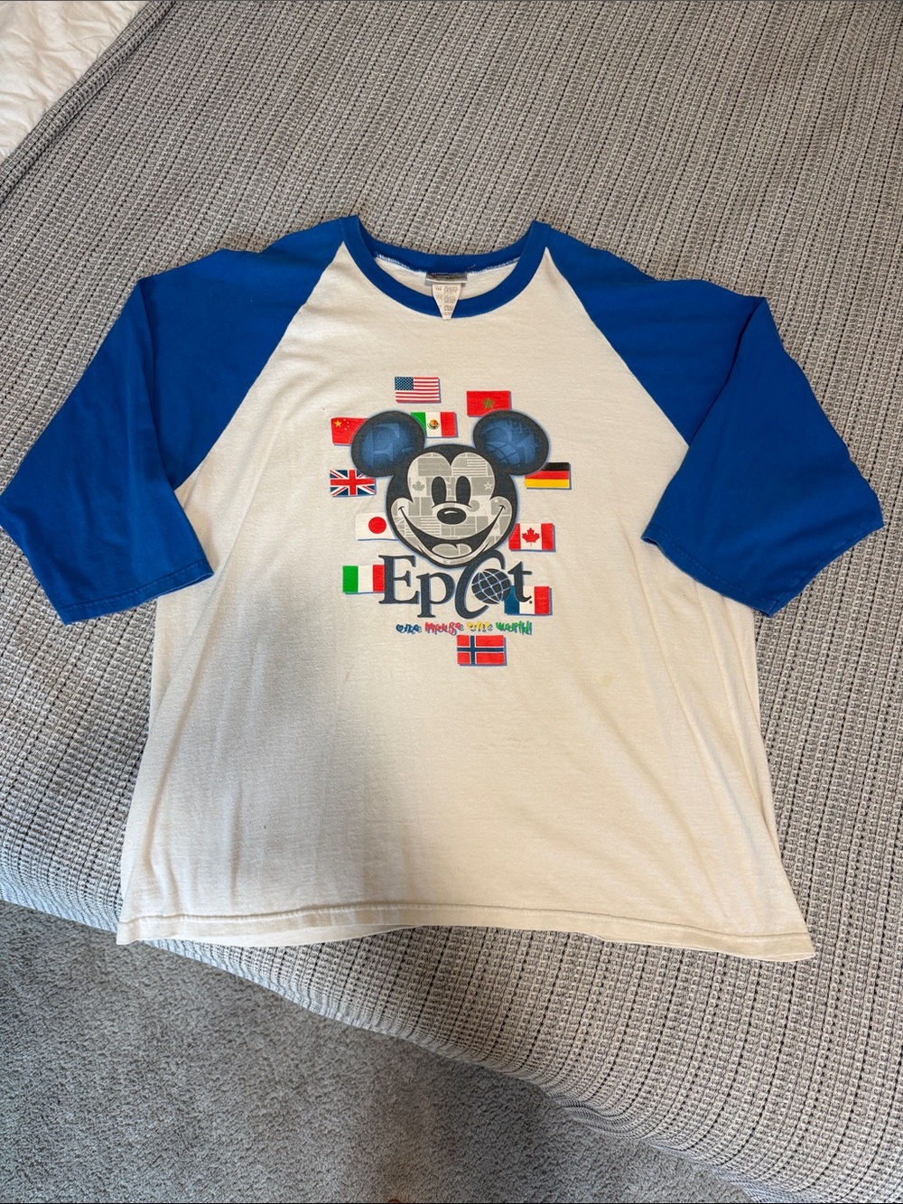 Vintage Walt Disney World Mickey Mouse EPCOT 3/4 Sleeve Tee 2XL